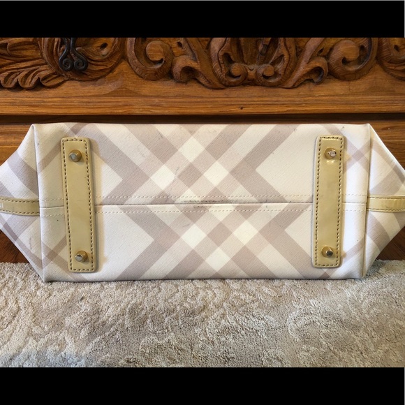 💰SOLD-Authentic BURBERRY nova check tote bag & wristlet - Picture 6 of 10